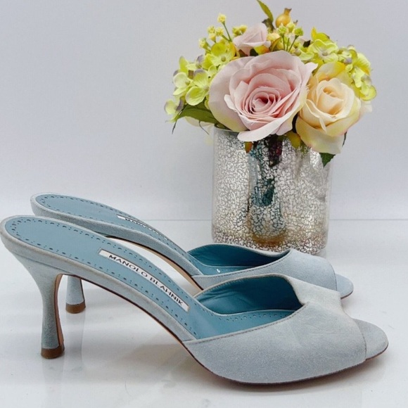 Manolo Blahnik Jada Open Toe Heel
Mule Light Blue Suede Womens EU 36.5
US 6 -6.5 - Picture 4 of 8